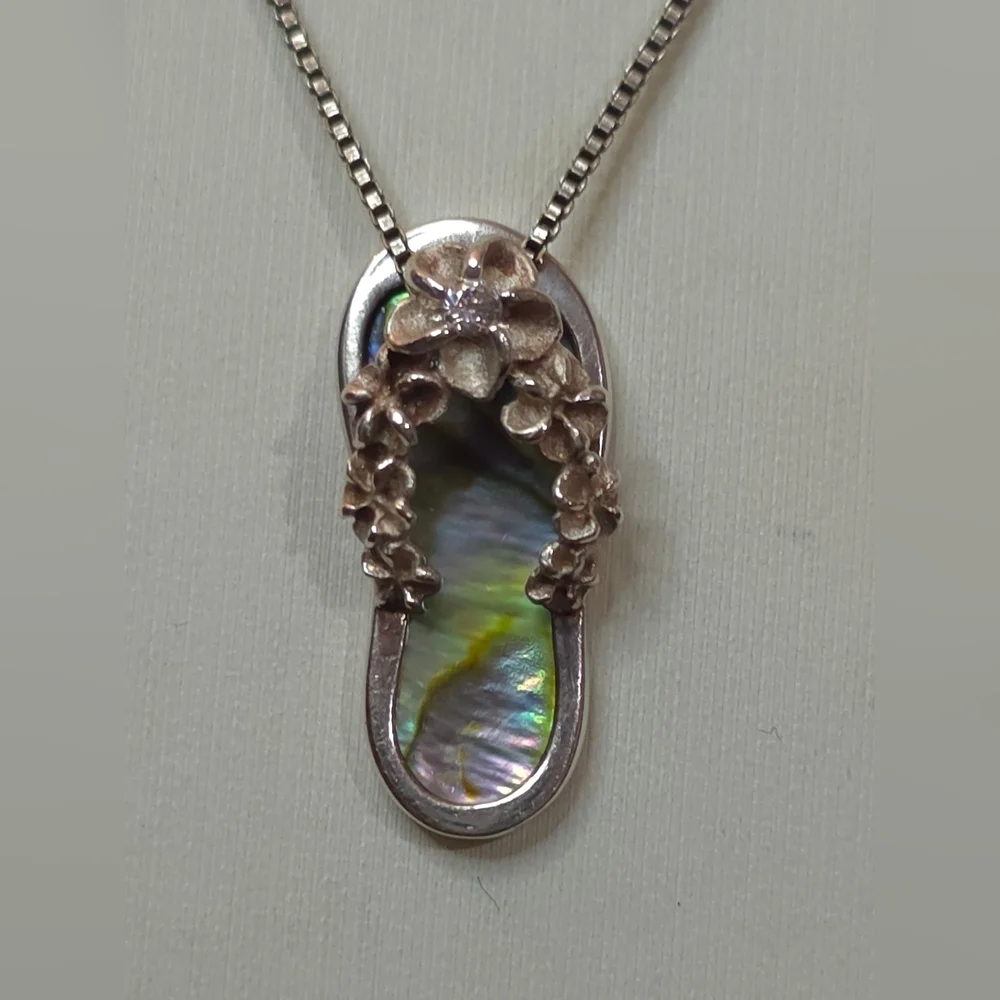 925 NATURAL ABALONE HAWAIIAN PLUMARIA FLIP FLOP COMES ON A 16 IN 925 BOX CHAIN